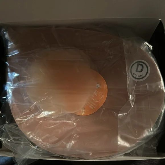 Strapless Sticky Bra Set - Picture 7 of 7